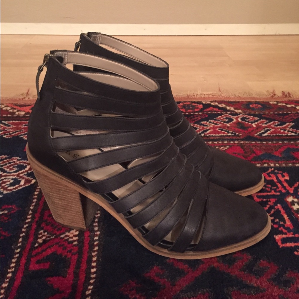 Hinge Strappy Bootie in Black - size 10